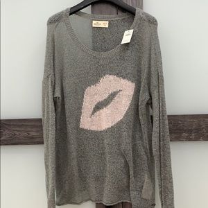 👄 sweater with tag